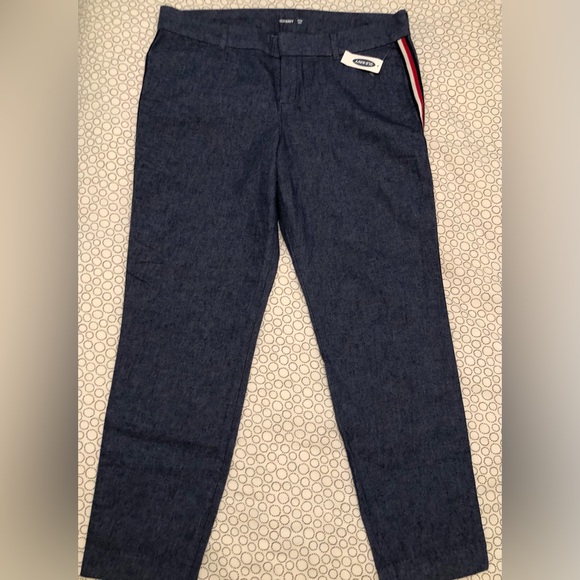 🆕 Old Navy Jeans with Side Seam Detail - Size 12 - Picture 2 of 4